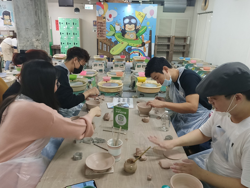 真理大學境外生三峽手拉坏體驗活動