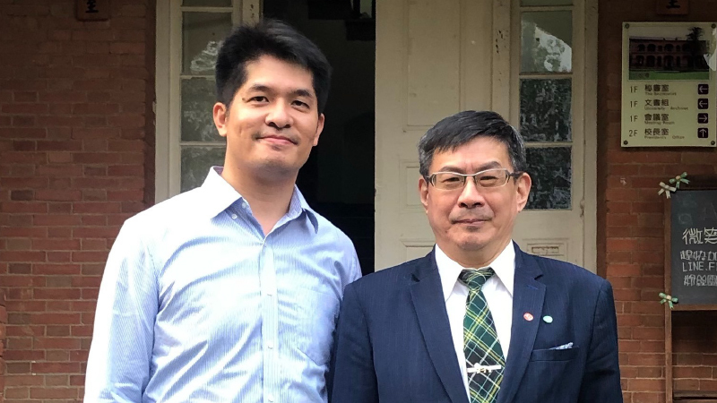 黃建堯執行長與陳奇銘校長合照圖片